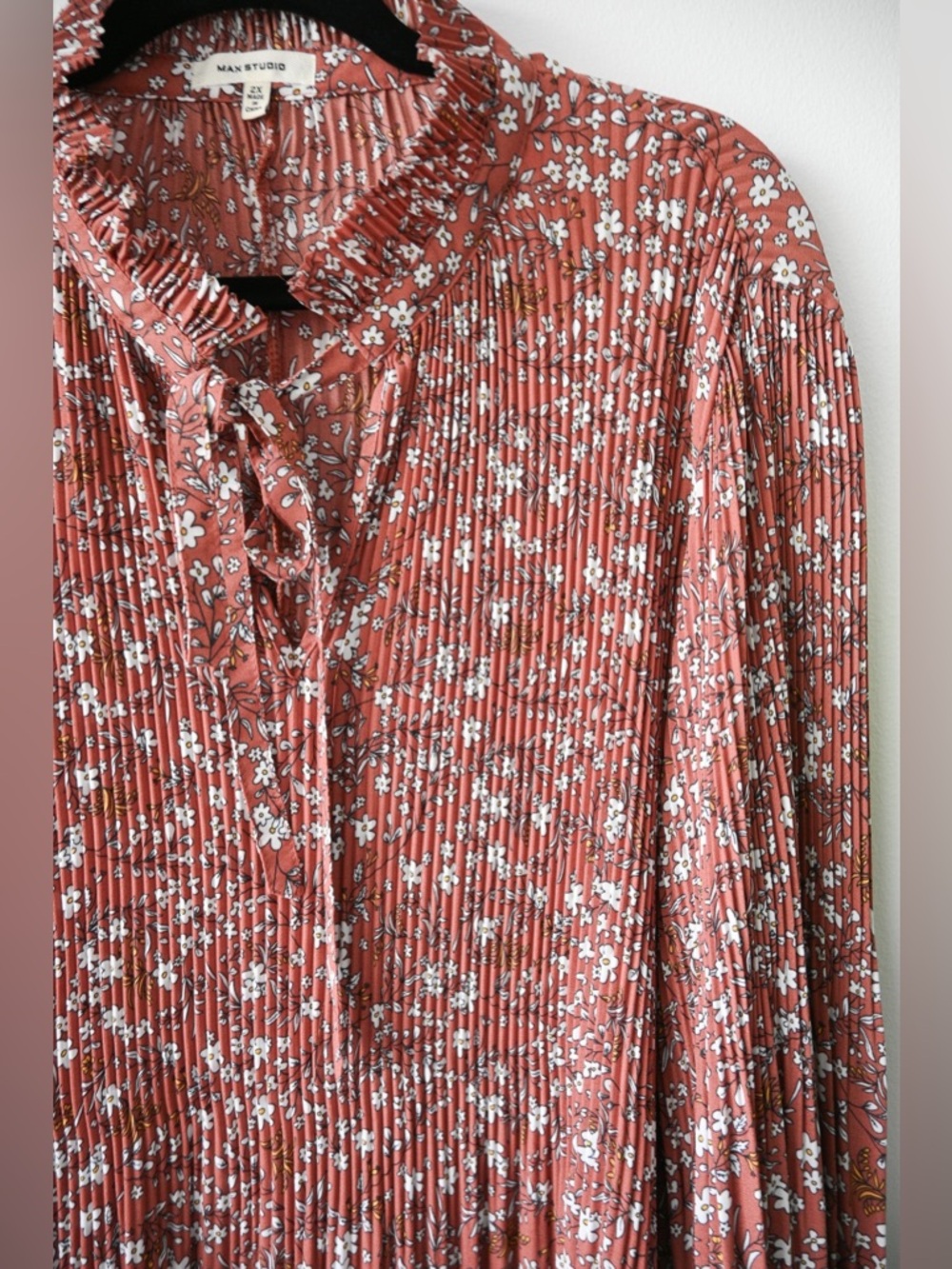 Max Studio Blouse - Picture 2 of 7